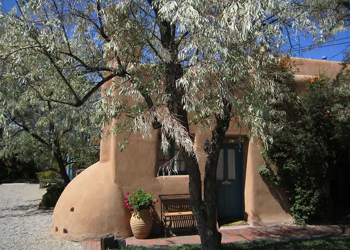 Pueblo Bonito Inn